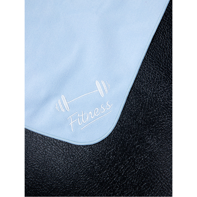 Premium Microfiber Gym Towel with Detachable Magnet & Custom Embroidery - 7